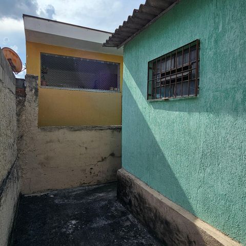 Casa para alugar com 330m², 3 quartos e 5 vagasQuintal