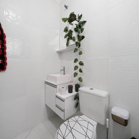Casa de condomínio à venda com 71m², 2 quartos e 2 vagasBanheiro