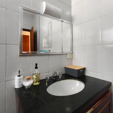 Casa para alugar com 190m², 5 quartos e 4 vagas Casa para alugar com 190m², 5 quartos e 4 vagasBanheiro Suíte