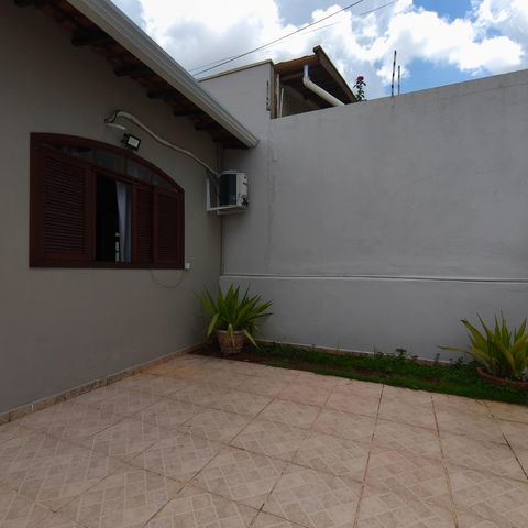 Casa para alugar com 190m², 5 quartos e 4 vagas Casa para alugar com 190m², 5 quartos e 4 vagasQuintal - Garagem