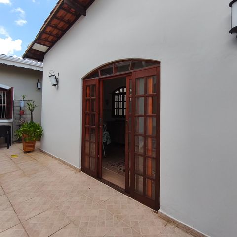 Casa para alugar com 190m², 5 quartos e 4 vagas Casa para alugar com 190m², 5 quartos e 4 vagasQuintal