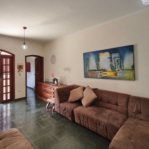 Casa para alugar com 190m², 5 quartos e 4 vagas Casa para alugar com 190m², 5 quartos e 4 vagasSala de Estar