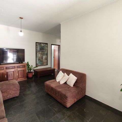 Casa para alugar com 190m², 5 quartos e 4 vagas Casa para alugar com 190m², 5 quartos e 4 vagasSala de Estar