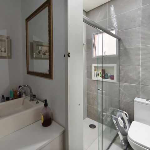 Casa para alugar com 190m², 5 quartos e 4 vagas Casa para alugar com 190m², 5 quartos e 4 vagasBanheiro Social