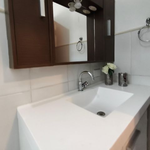 Casa para alugar com 190m², 5 quartos e 4 vagas Casa para alugar com 190m², 5 quartos e 4 vagasCasa 2 - Banheiro