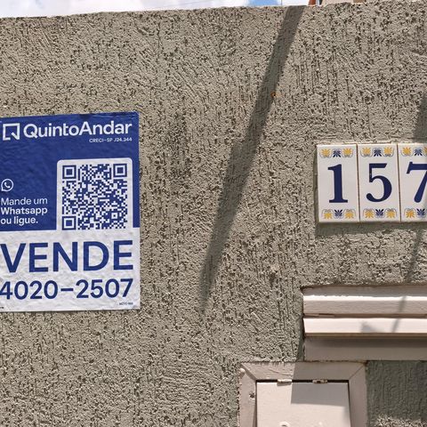 Casa para alugar com 190m², 5 quartos e 4 vagas Casa para alugar com 190m², 5 quartos e 4 vagasPLACA INSTALADA NA FACHADA