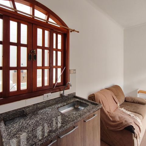 Casa para alugar com 190m², 5 quartos e 4 vagas Casa para alugar com 190m², 5 quartos e 4 vagasCasa 2 - Cozinha