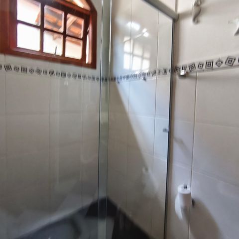 Casa para alugar com 190m², 5 quartos e 4 vagas Casa para alugar com 190m², 5 quartos e 4 vagasBanheiro Suíte 2