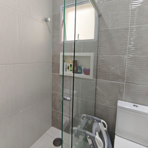 Casa para alugar com 190m², 5 quartos e 4 vagas Casa para alugar com 190m², 5 quartos e 4 vagasBanheiro Social
