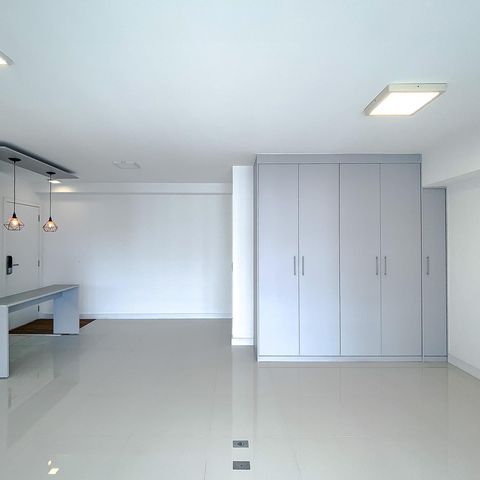 Studio à venda com 53m², 1 quarto e 1 vaga Studio à venda com 53m², 1 quarto e 1 vagaStudio