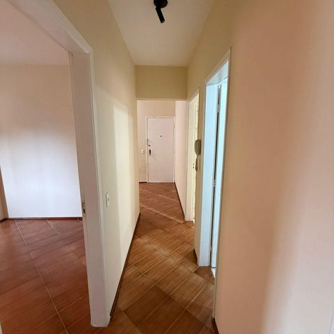 Apartamento à venda com 75m², 2 quartos e 1 vagaCorredor