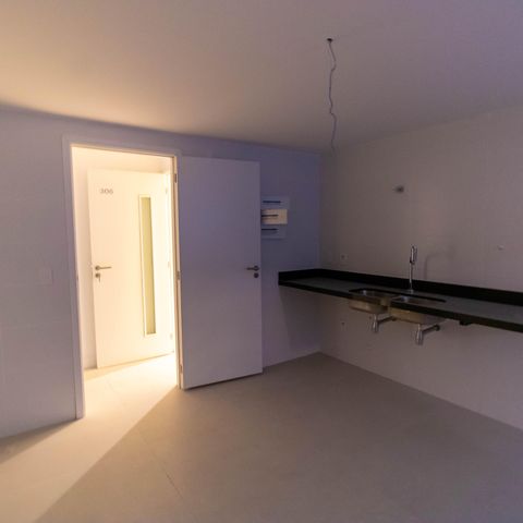 Apartamento para alugar com 147m², 3 quartos e 2 vagas Apartamento para alugar com 147m², 3 quartos e 2 vagasCozinha e Área de Serviço