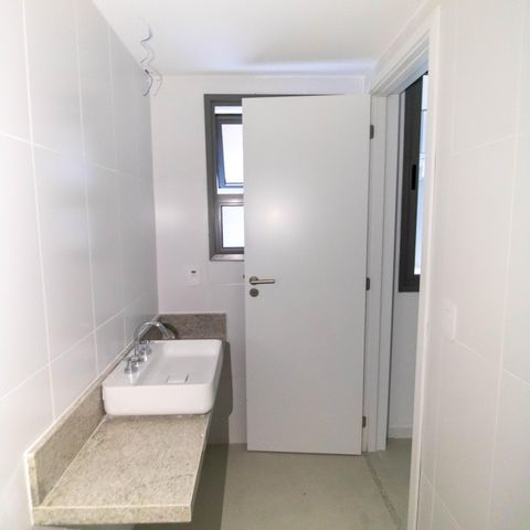 Apartamento para alugar com 147m², 3 quartos e 2 vagas Apartamento para alugar com 147m², 3 quartos e 2 vagasBanheiro da Suíte 1