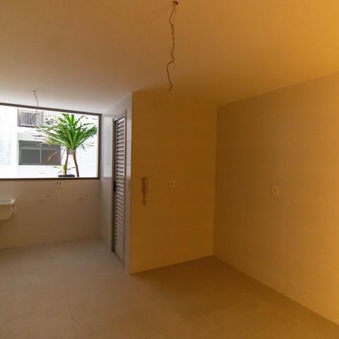 Apartamento para alugar com 147m², 3 quartos e 2 vagas Apartamento para alugar com 147m², 3 quartos e 2 vagasCozinha e Área de Serviço