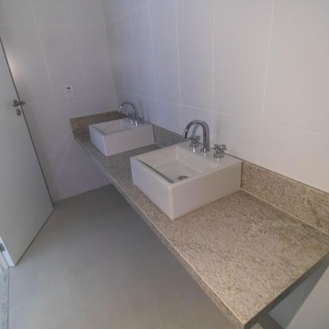 Apartamento para alugar com 147m², 3 quartos e 2 vagas Apartamento para alugar com 147m², 3 quartos e 2 vagasBanheiro da Suíte 2