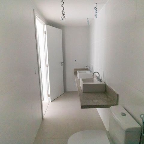 Apartamento para alugar com 147m², 3 quartos e 2 vagas Apartamento para alugar com 147m², 3 quartos e 2 vagasBanheiro da Suíte 2