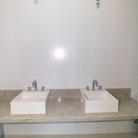 Apartamento para alugar com 147m², 3 quartos e 2 vagas Apartamento para alugar com 147m², 3 quartos e 2 vagasBanheiro da Suíte 2