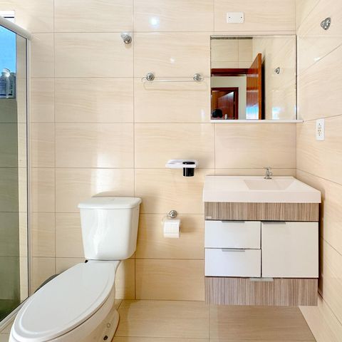 Casa para alugar com 167m², 4 quartos e 6 vagasBanheiro 1