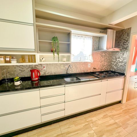 Casa para alugar com 167m², 4 quartos e 6 vagasCozinha