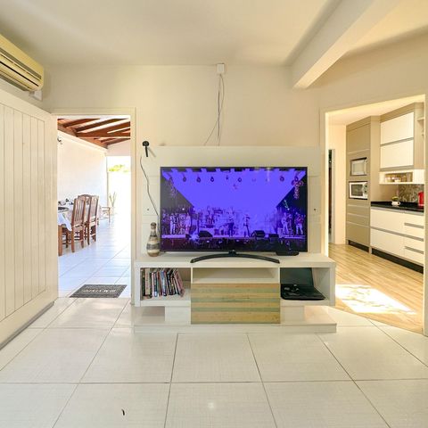 Casa para alugar com 167m², 4 quartos e 6 vagasSala