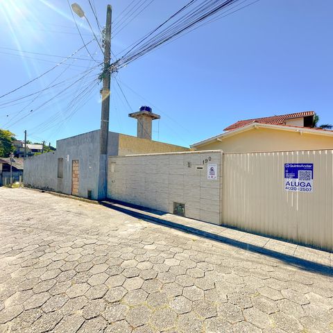 Casa para alugar com 167m², 4 quartos e 6 vagasVista da Rua