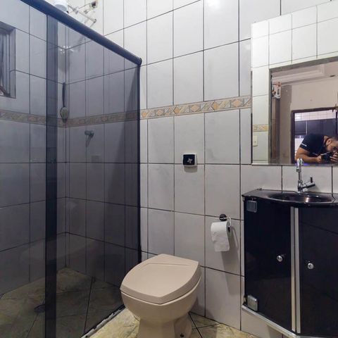 Casa à venda com 80m², 2 quartos e 2 vagas Casa à venda com 80m², 2 quartos e 2 vagasBanheiro
