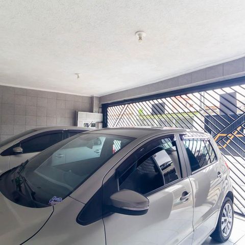 Casa à venda com 80m², 2 quartos e 2 vagas Casa à venda com 80m², 2 quartos e 2 vagasGaragem