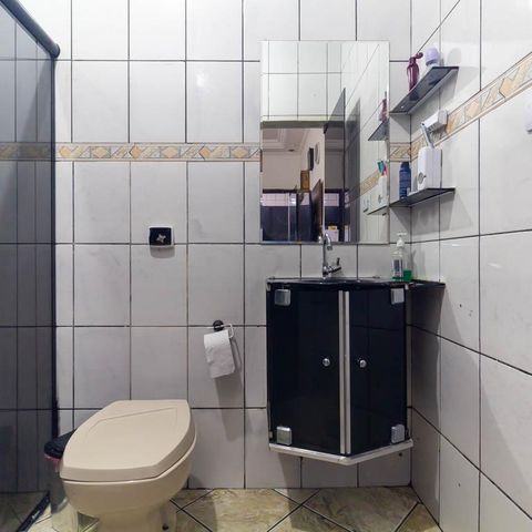 Casa à venda com 80m², 2 quartos e 2 vagas Casa à venda com 80m², 2 quartos e 2 vagasBanheiro
