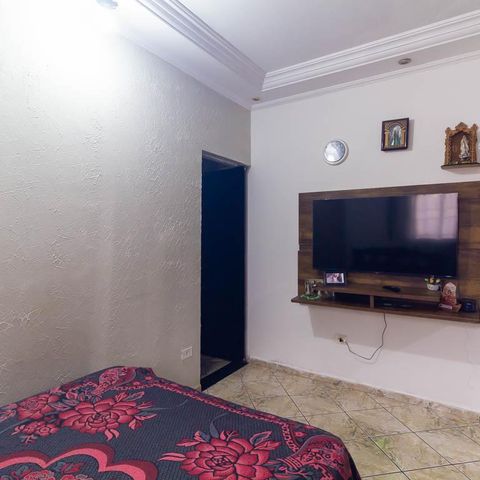 Casa à venda com 80m², 2 quartos e 2 vagas Casa à venda com 80m², 2 quartos e 2 vagasSúite