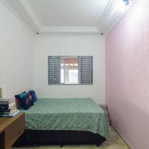 Casa à venda com 80m², 2 quartos e 2 vagas Casa à venda com 80m², 2 quartos e 2 vagasQuarto