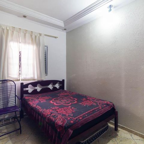 Casa à venda com 80m², 2 quartos e 2 vagas Casa à venda com 80m², 2 quartos e 2 vagasSúite