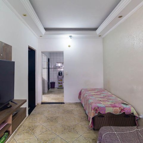 Casa à venda com 80m², 2 quartos e 2 vagas Casa à venda com 80m², 2 quartos e 2 vagasSala