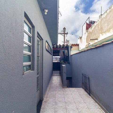 Casa à venda com 80m², 2 quartos e 2 vagas Casa à venda com 80m², 2 quartos e 2 vagasQuintal
