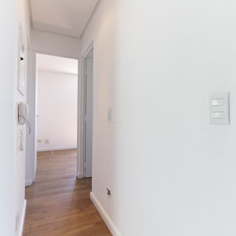 Apartamento à venda com 69m², 2 quartos e 2 vagasCorredor