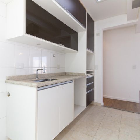 Apartamento à venda com 69m², 2 quartos e 2 vagasCozinha 