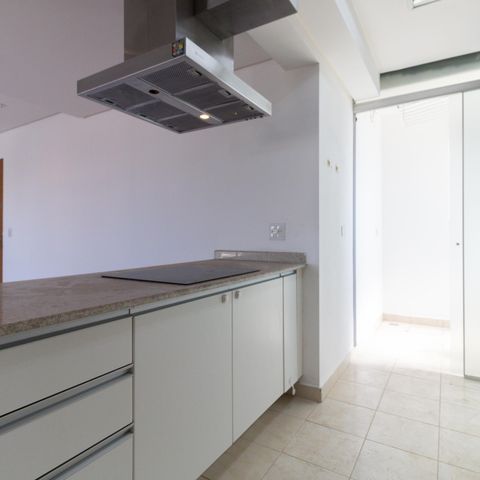 Apartamento à venda com 69m², 2 quartos e 2 vagasCozinha 