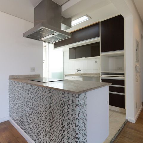 Apartamento à venda com 69m², 2 quartos e 2 vagasCozinha 