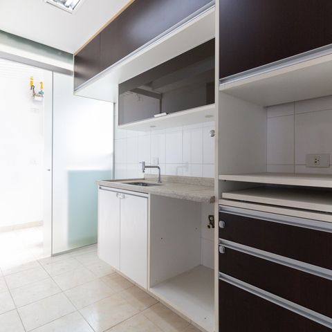 Apartamento à venda com 69m², 2 quartos e 2 vagasCozinha 