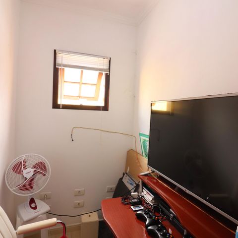 Casa à venda com 160m², 3 quartos e 2 vagasEscritório
