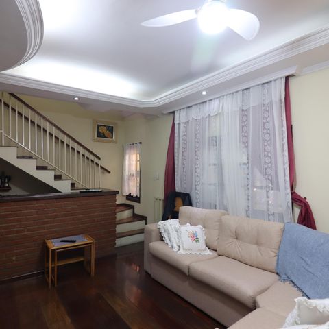 Casa à venda com 160m², 3 quartos e 2 vagasSala 