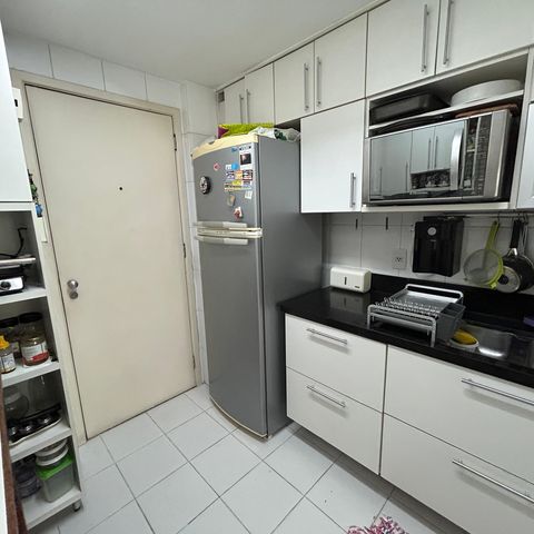 Apartamento à venda com 98m², 4 quartos e 2 vagasCozinha