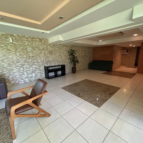 Apartamento à venda com 98m², 4 quartos e 2 vagasHall de entrada
