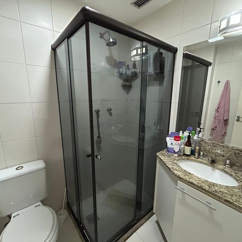 Apartamento à venda com 98m², 4 quartos e 2 vagasBanheiro da Suíte