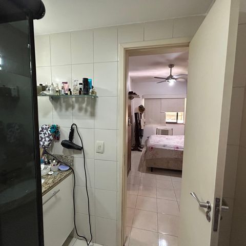 Apartamento à venda com 98m², 4 quartos e 2 vagasBanheiro da Suíte