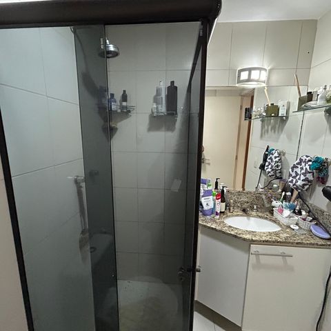 Apartamento à venda com 98m², 4 quartos e 2 vagasBanheiro da Suíte
