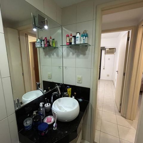 Apartamento à venda com 98m², 4 quartos e 2 vagasBanheiro 1
