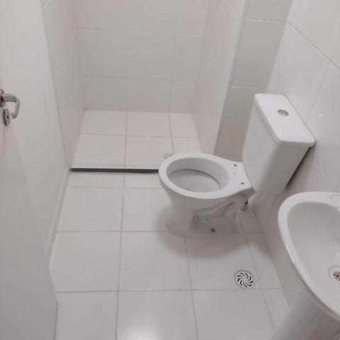 Studio para alugar com 25m², 1 quarto e sem vaga Studio para alugar com 25m², 1 quarto e sem vagaBanheiro