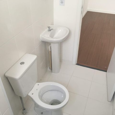 Studio para alugar com 25m², 1 quarto e sem vaga Studio para alugar com 25m², 1 quarto e sem vagaBanheiro
