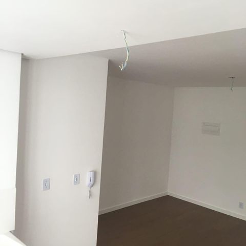 Studio para alugar com 25m², 1 quarto e sem vaga Studio para alugar com 25m², 1 quarto e sem vagaSala / Quarto