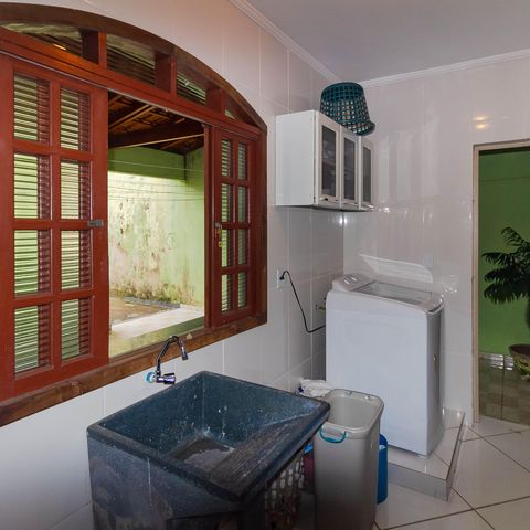Casa para alugar com 180m², 4 quartos e 2 vagasÁrea de Serviço